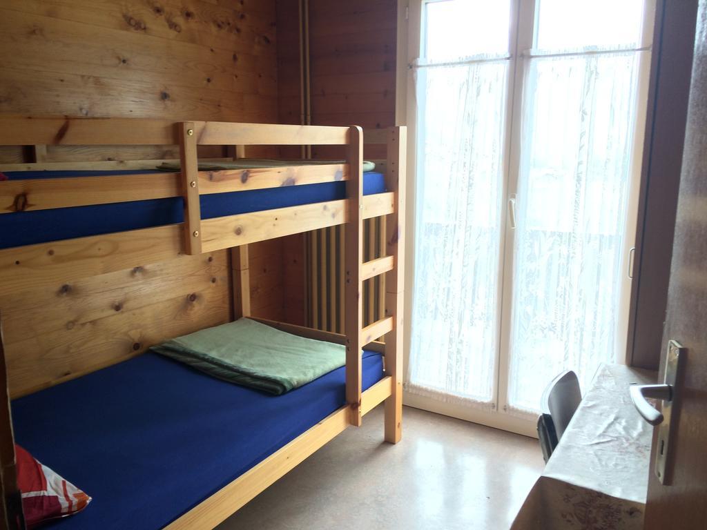 Gruppenhaus Rosy Hostel Grachen Room photo