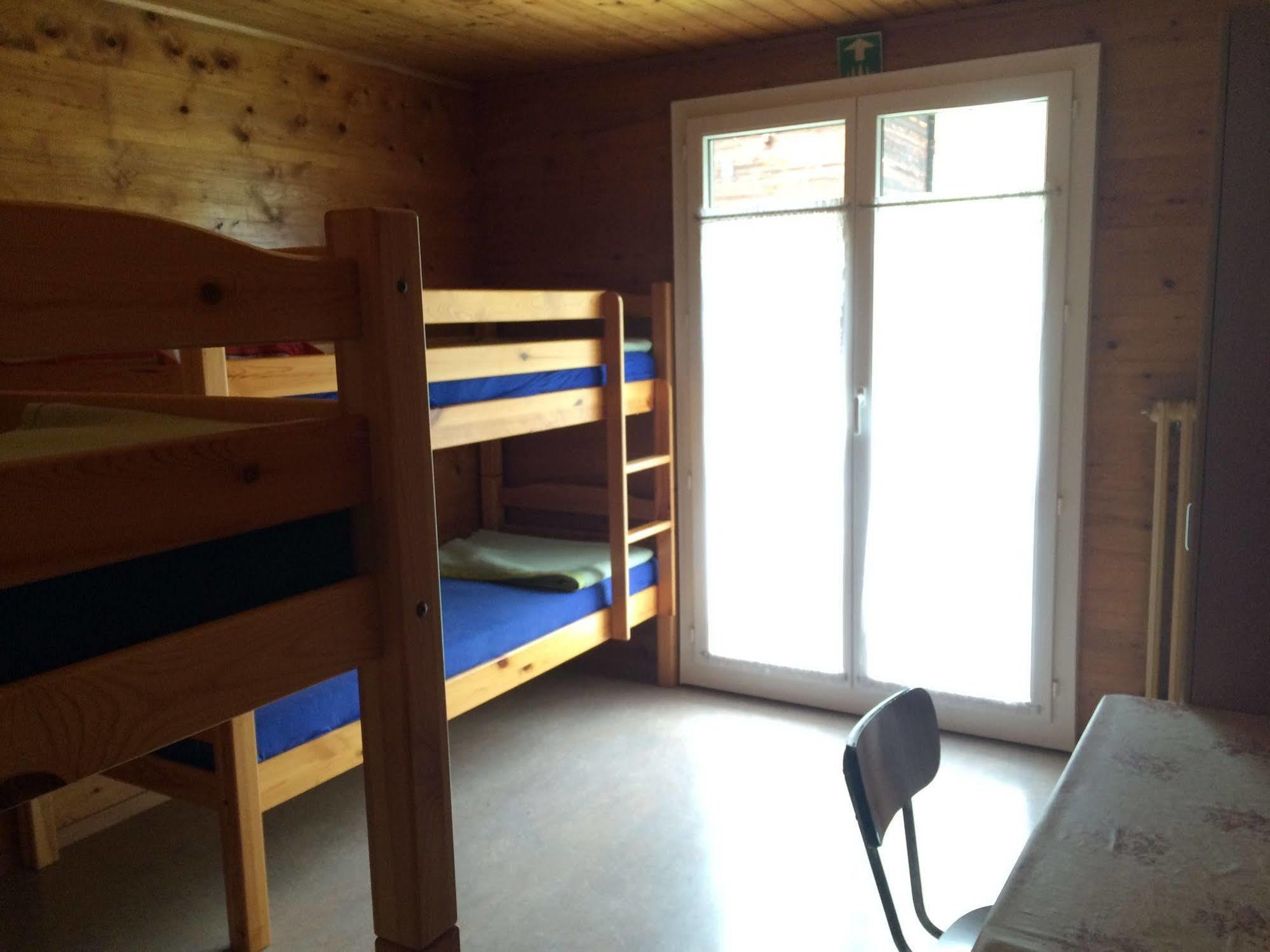 Gruppenhaus Rosy Hostel Grachen Exterior photo